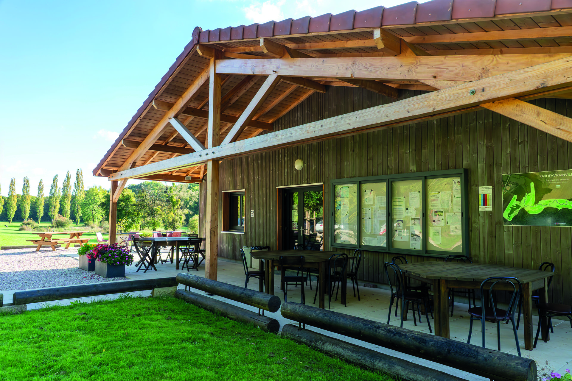 golf-toul-avrainville-club-house-convivialité-lorraine